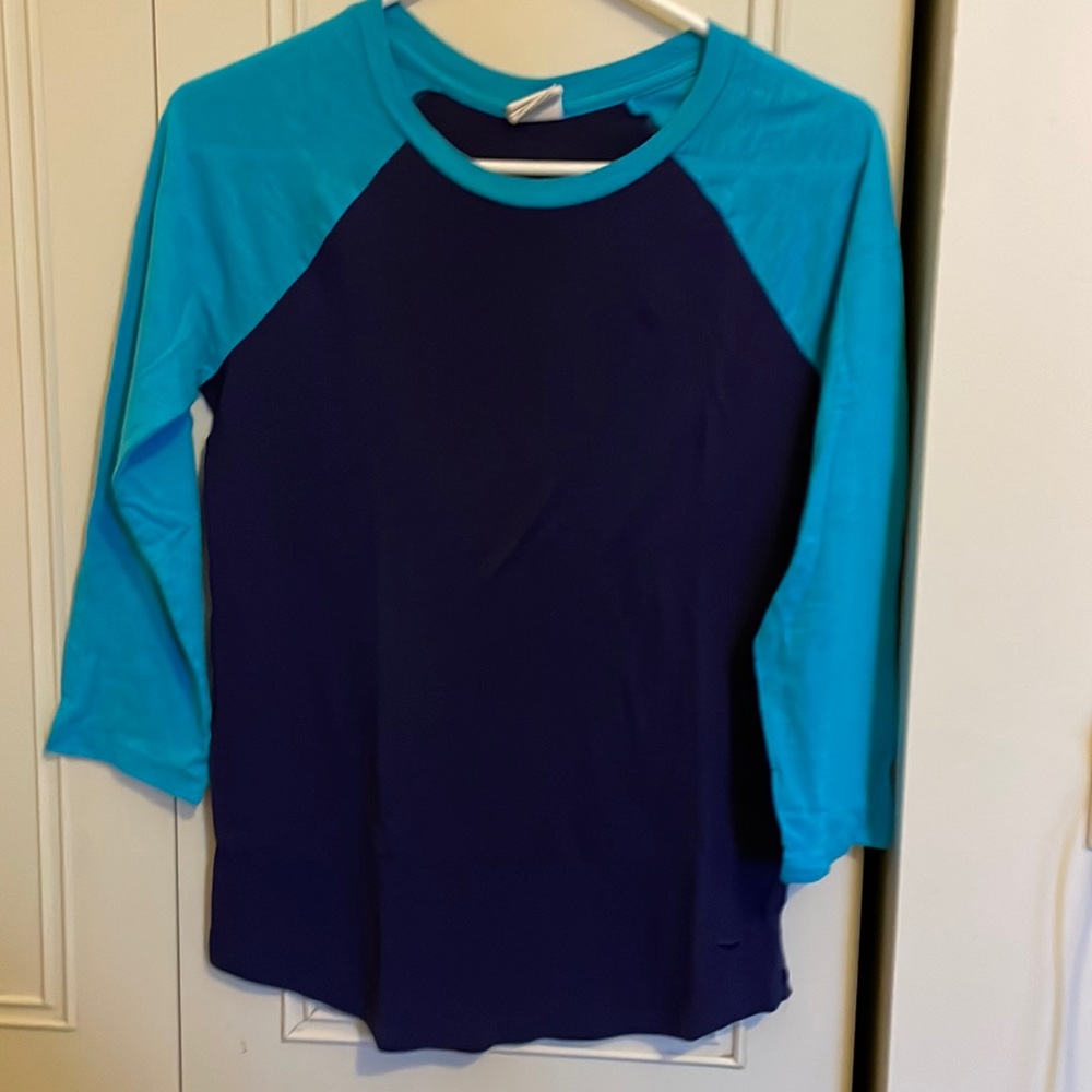 Baseball tee
